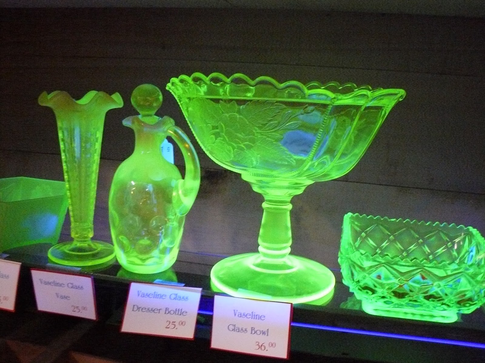 SCRANBERRY COOP : Vintage Vaseline Glass, Glow in the Dark at Scranberry Coop in Andover NJ