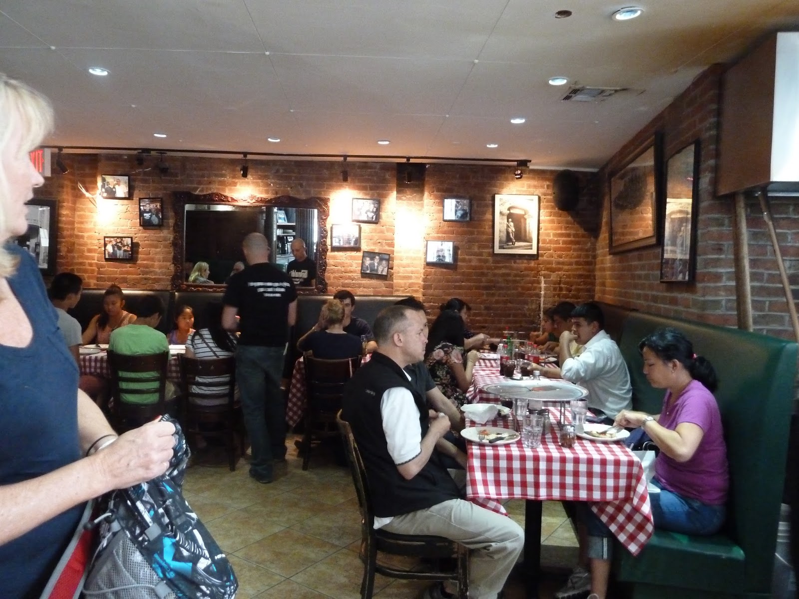 A Foodie's Joy The Brooklyn Bridge and Pizza at Grimaldi's (New York City)