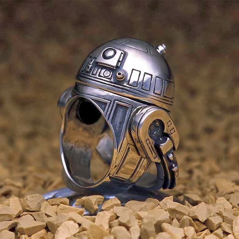 11-R2-D2-jap-inc-Star-Wars-Rings-Sculptures-www-designstack-co 