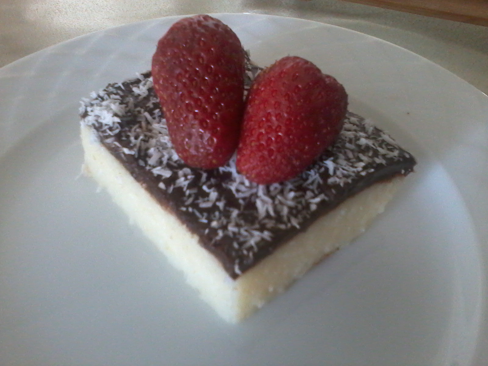 Lezzet Oyunu Çikolata Soslu İrmik Tatlısı