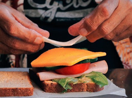 EIN KURZFILM ÜBER DAS PERFEKTE SANDWICH | DANDEKAR MAKES A SANDWICH
