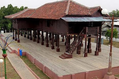 rumah panggung si pitung adat betawi jakarta rumah panggung si pitung adat betawi jakarta