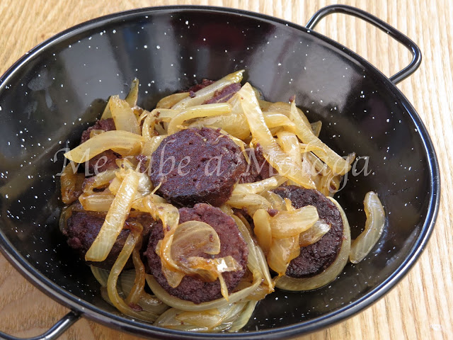 receta de morcilla malagueña "encebollá"