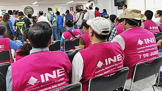 Frena INE reparto de boletas en zonas de riesgo. Van 3 casillas quemadas en Oaxaca Frena INE reparto de boletas en zonas de riesgo. Van 3 casillas quemadas en Oaxaca