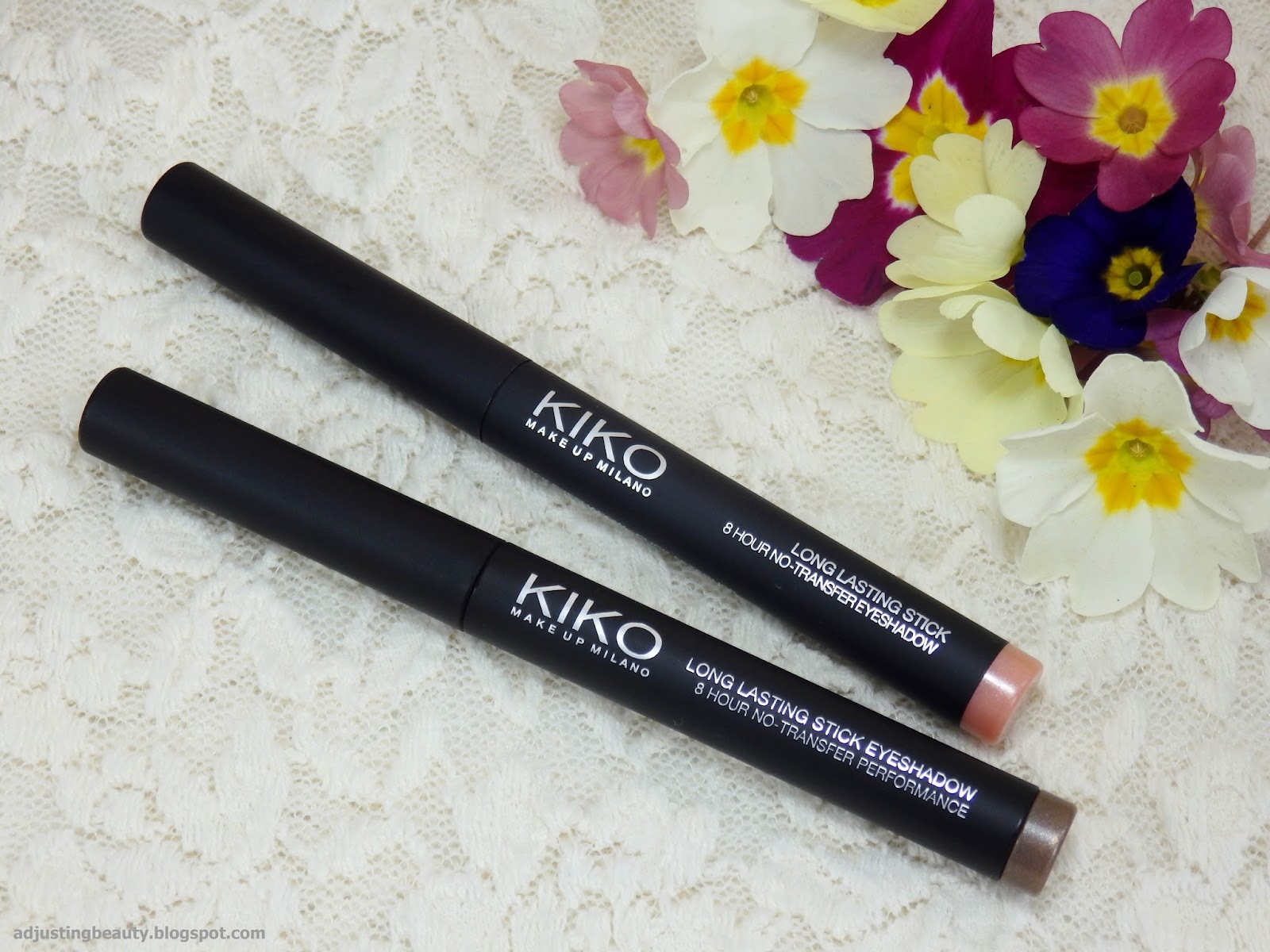 Long lasting stick eyeshadow. Kiko Stick 021. Kiko Colour lasting creamy Eyeshadow 01. Long lasting Eyeshadow Stick Gold. Colour lasting creamy Eyeshadow Kiko.