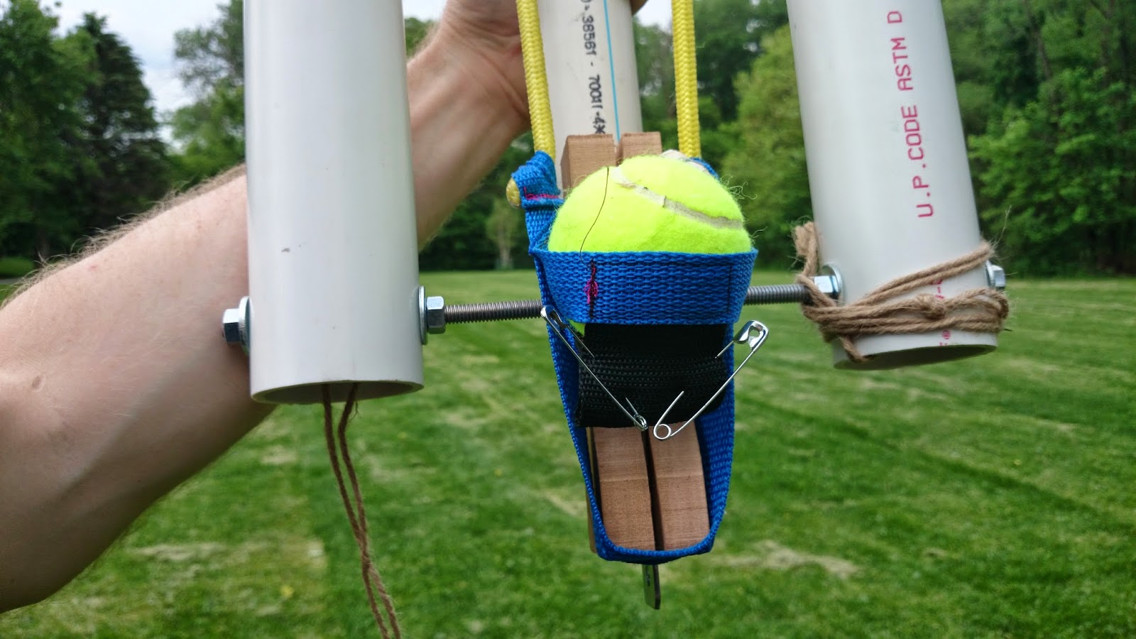 F Tennis Ball Launcher