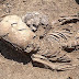 Descubren extraño cráneo alargado de bebé "extraterrestre" en una Necrópolis de Crimea