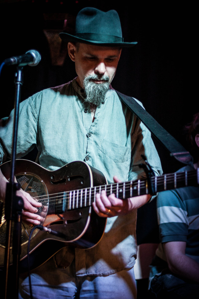 Folk All MARK HARRISON