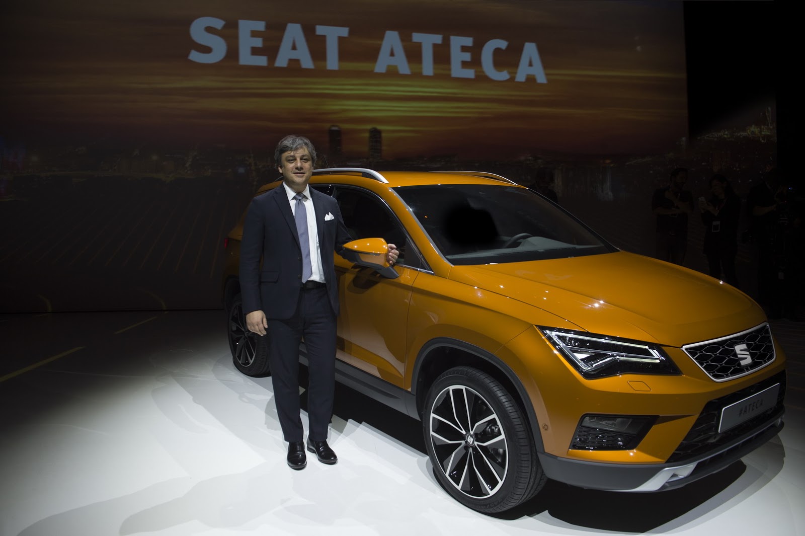 SEAT-SUV-ATECA3.jpg