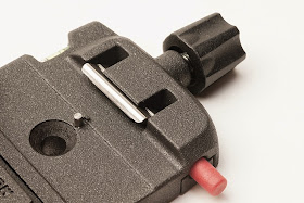 Manfrotto Q6 clamp QR plate engaging mechanism detail