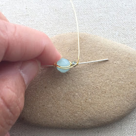 Free tutorial: Herringbone Wire Weave with Beads - Lisa Yang's Jewelry Blog