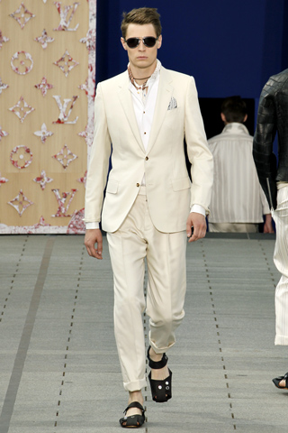 Louis Vuitton Men's World - Chic Delights