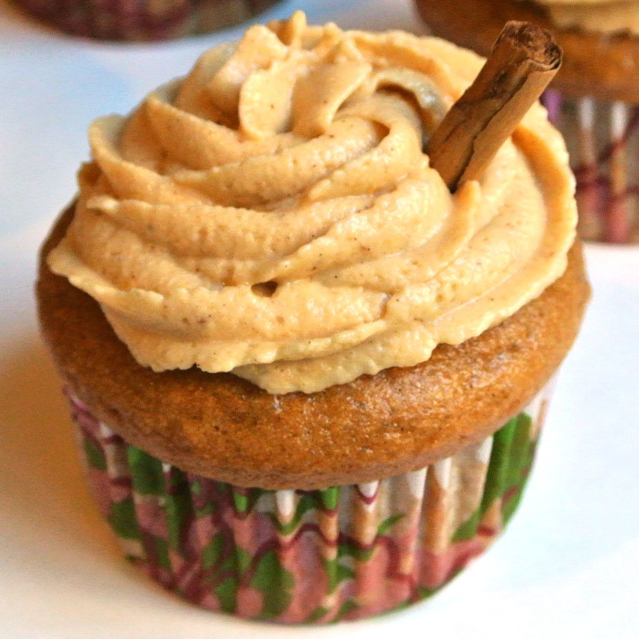 Mom, What's For Dinner?: Pumpkin Spice Cupcakes and a Giveaway