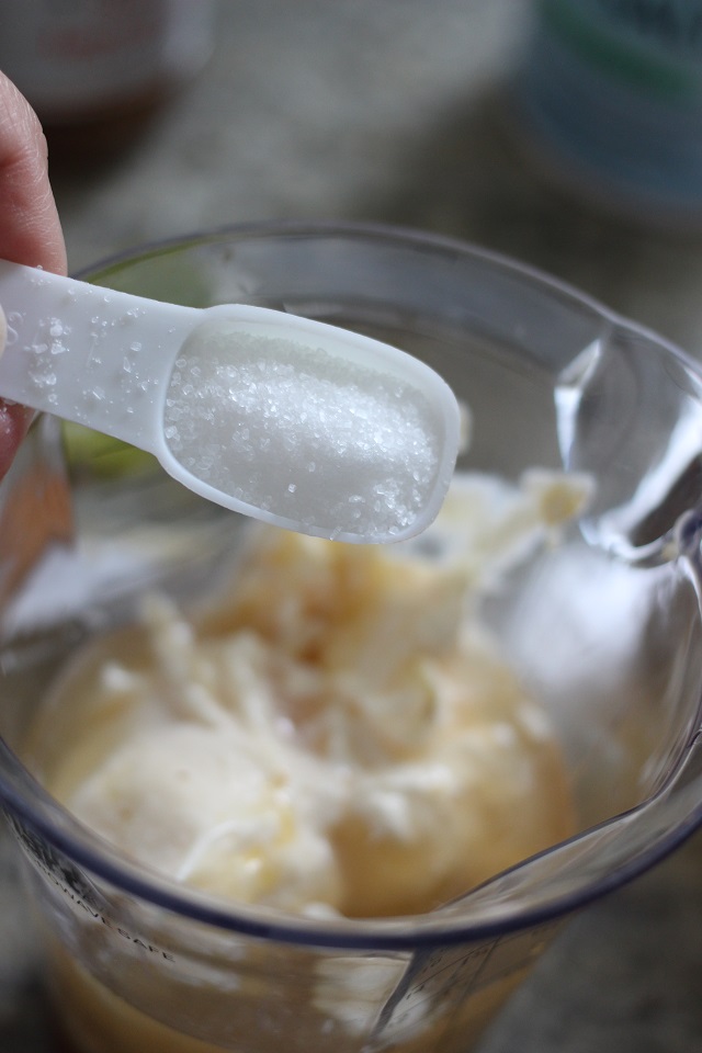 Mama Loves Food! Creamy Apple Cider Vinaigrette Dressing