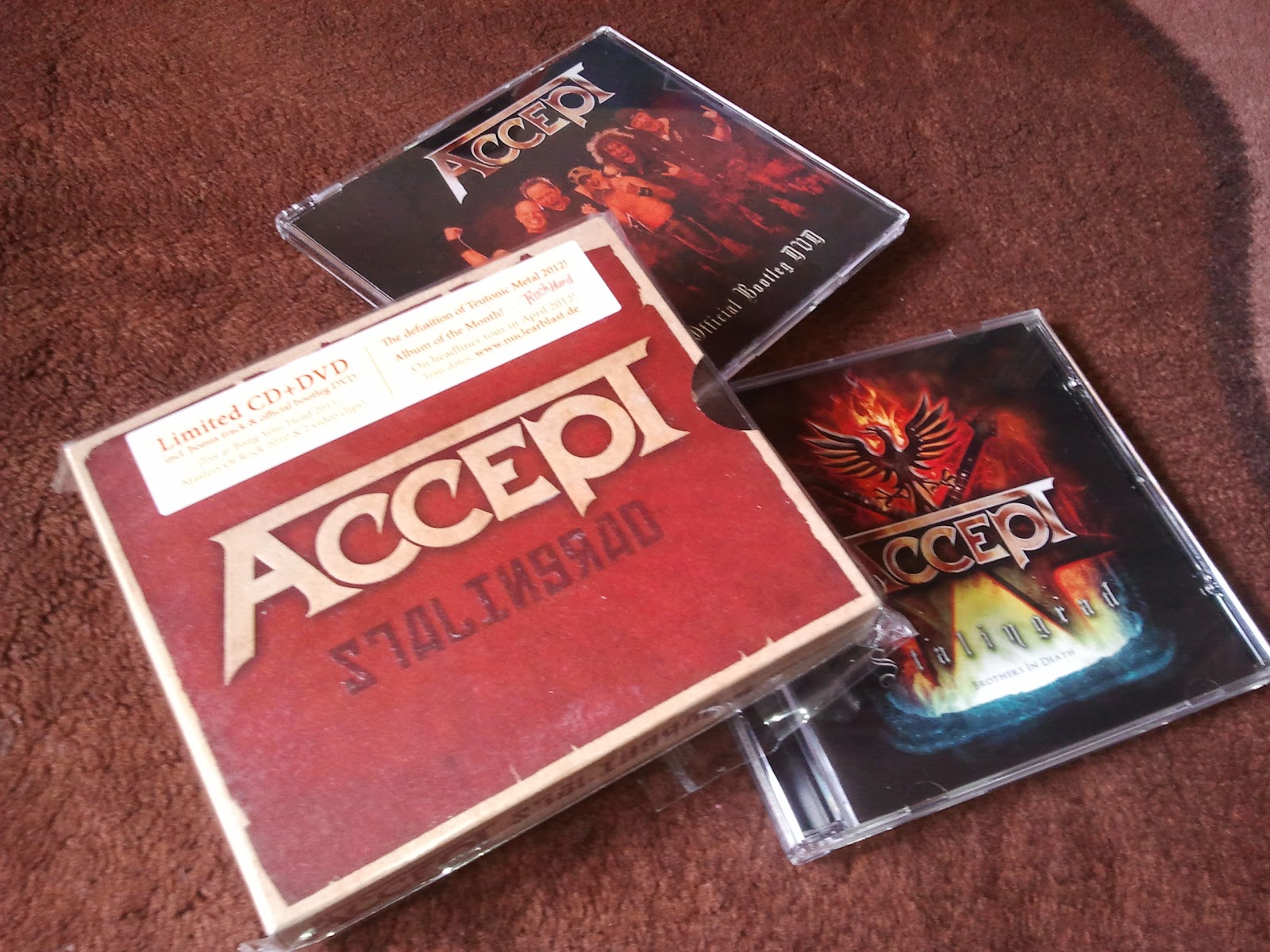 Accept stalingrad. Обложка пластинок группы accept. Accept stalingrad обложка. Dvd bootleg. Accept stalingrad 2012.