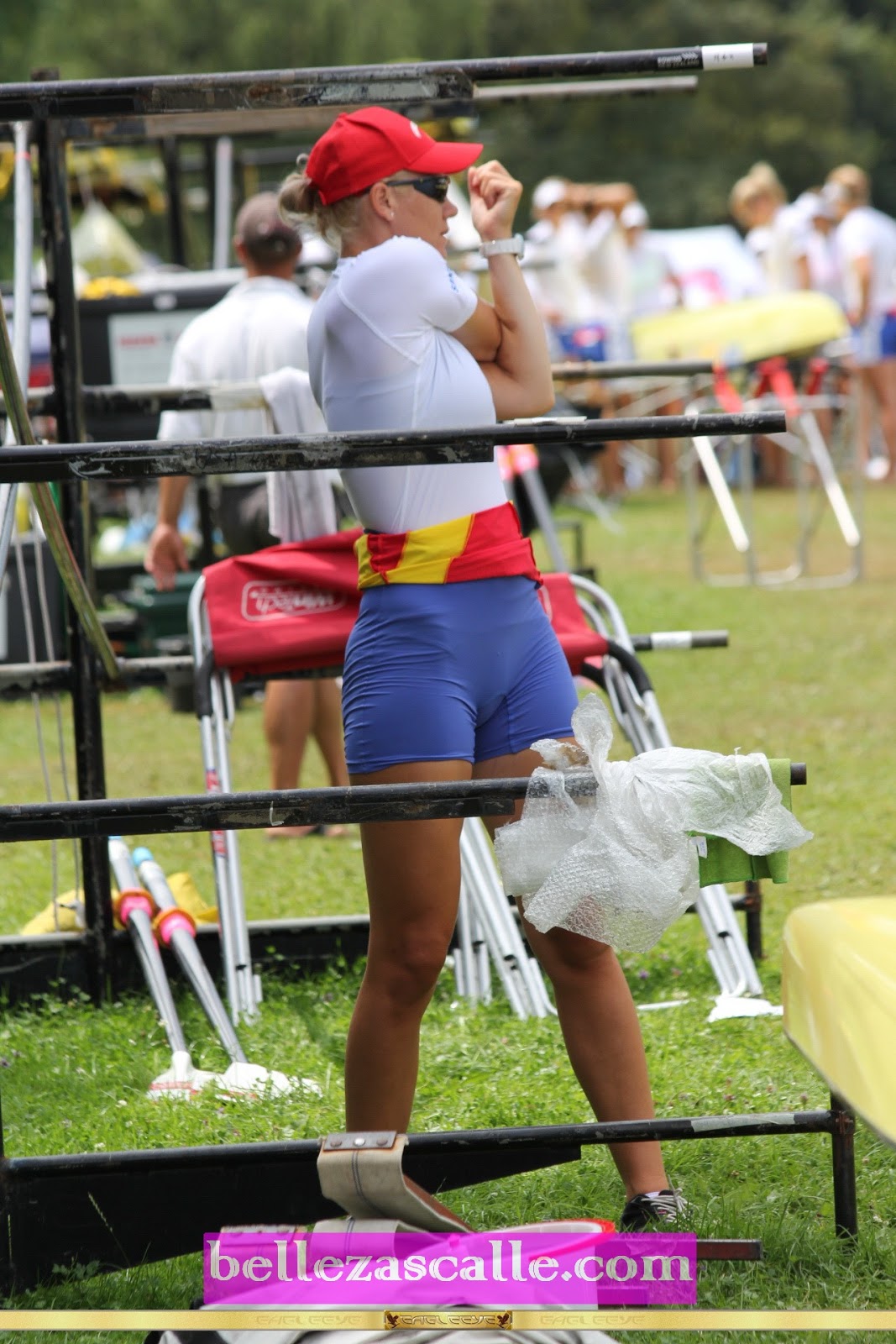Mujeres sexys en lycra marcando tanga | Mujeres bellas en la calle