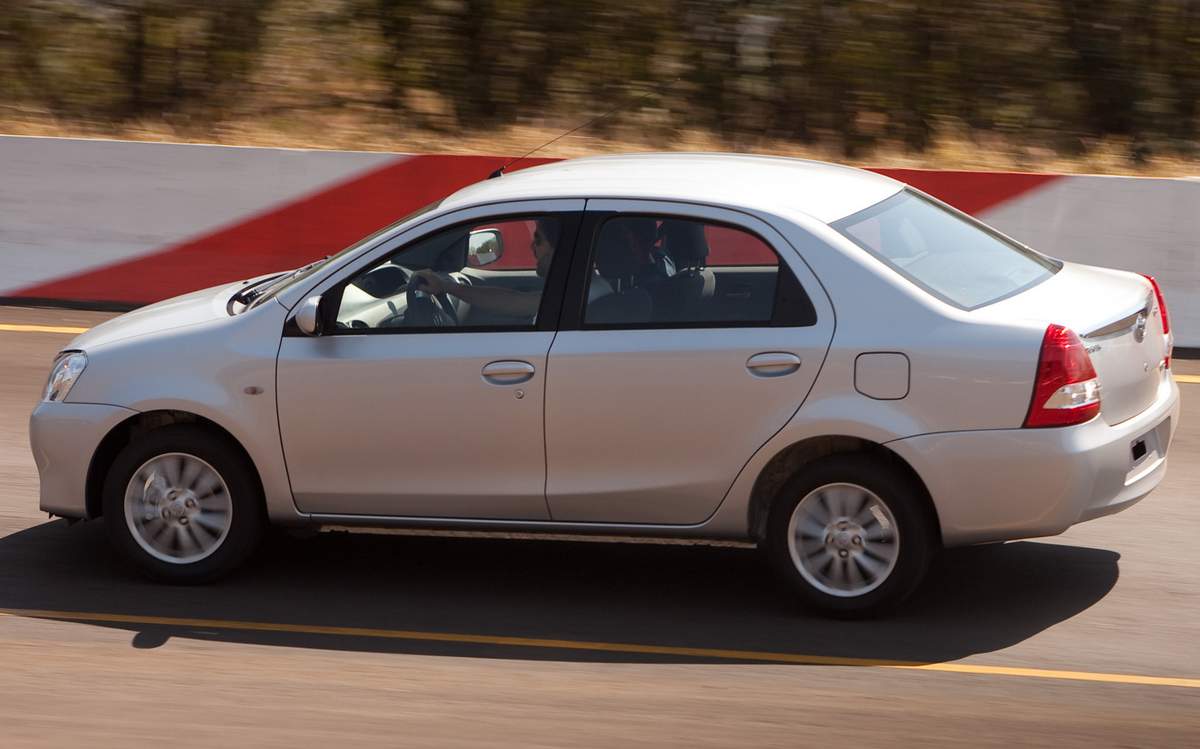 Toyota Etios Sedan 2015