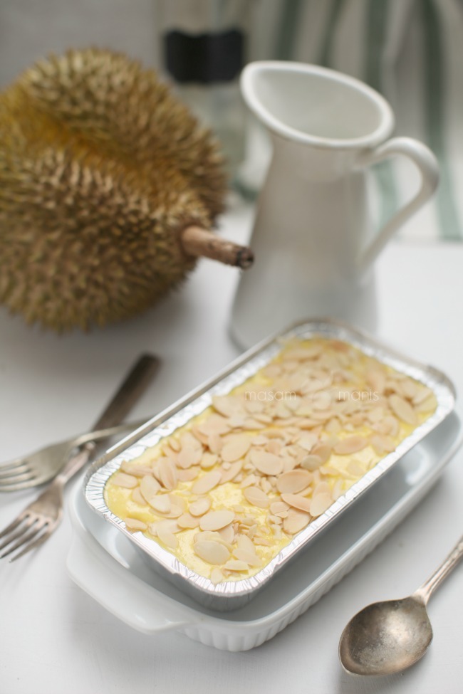 Masam manis: Kek Raja Buah Durian Cheese Cake