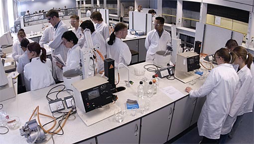  Laboratory Equipmen
