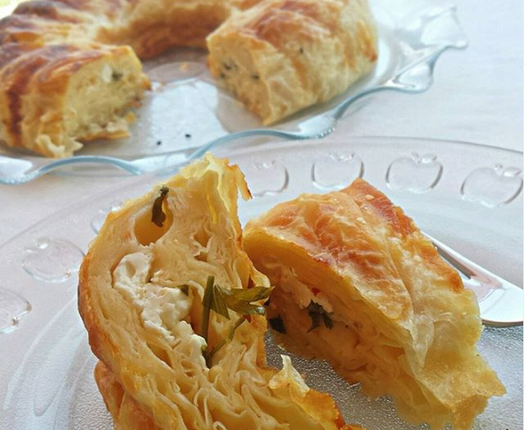 KEK KALIBINDA BÖREK Resimli Yemek Tarifleri