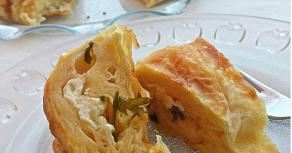 KEK KALIBINDA BÖREK Resimli Yemek Tarifleri
