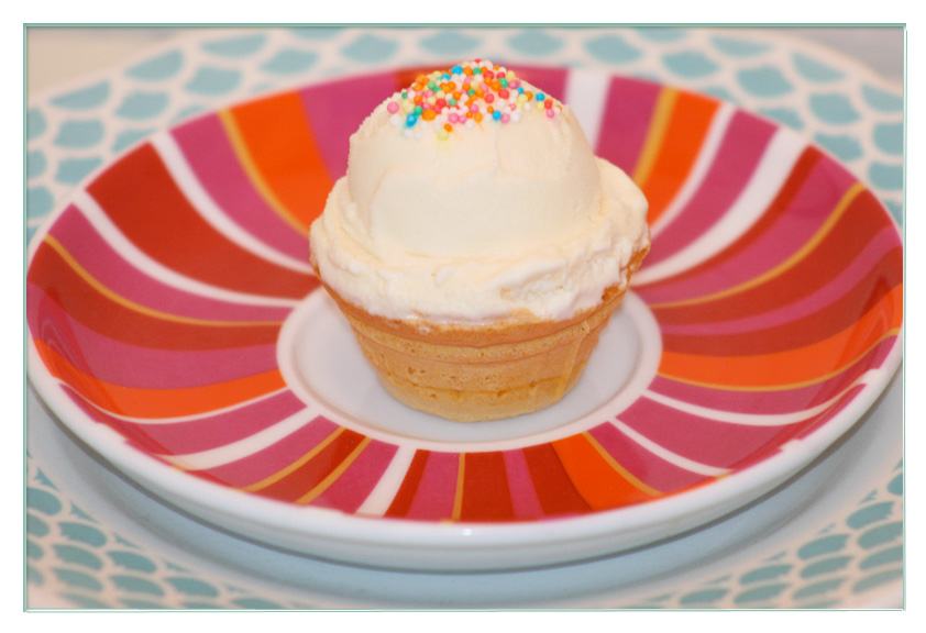 the child's plate Mini ICE CREAM CupCakes