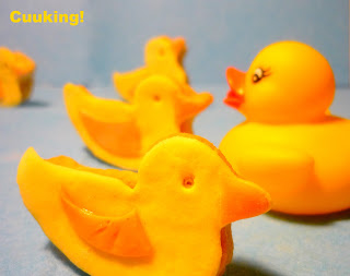  Pato <strong>Galletas</strong> ( Mis primeras <strong>galletas</strong> con <strong>fondant</strong>..) 