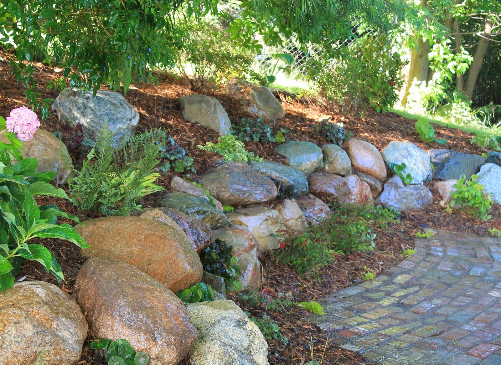 Landscape Design Guru How to Build a Retaining Wall in Michigan