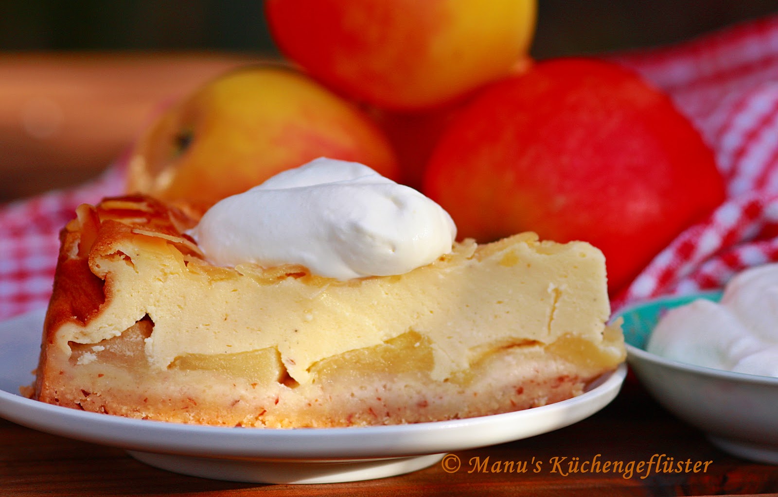 Manus Küchengeflüster: Apfel-Quark-Kuchen mit Mandelkruste