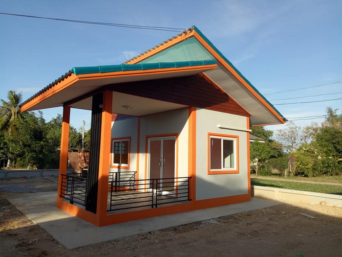 We have selected 5 extremely well-done small-sized houses, each of them boasts bedrooms, kitchens, and bathrooms. These small houses are in the area of only 28 sq.m. to 55 sq.m. and has a budget starting 100,000 Baht or  170,000 in Philippine peso.