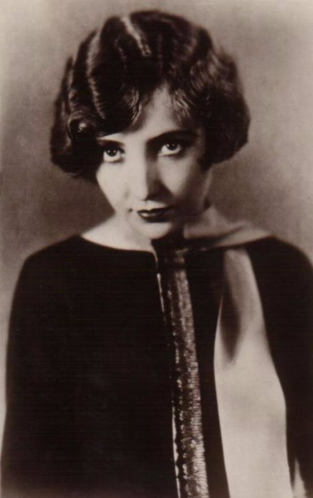 43 Beautiful Vintage Photographs Of Bessie Love In The 1920s Vintage