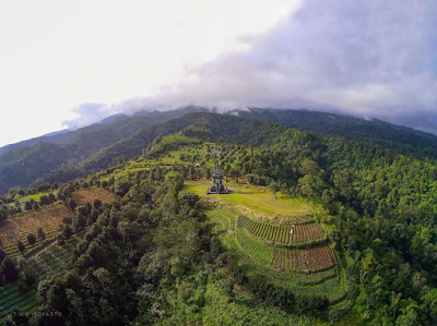 Candi Jawar dilihat dari udara. Foto oleh @tino_isdyarto Candi Jawar dilihat dari udara. Foto oleh @tino_isdyarto