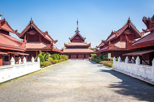 Walk through the Palace Museum