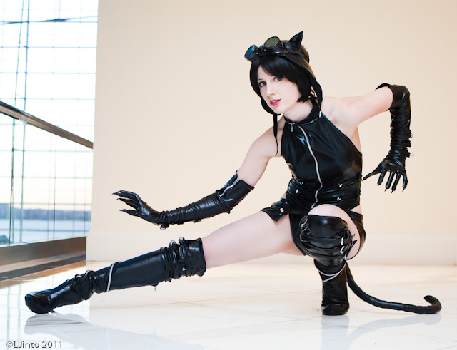 leather-cosplay catwoman