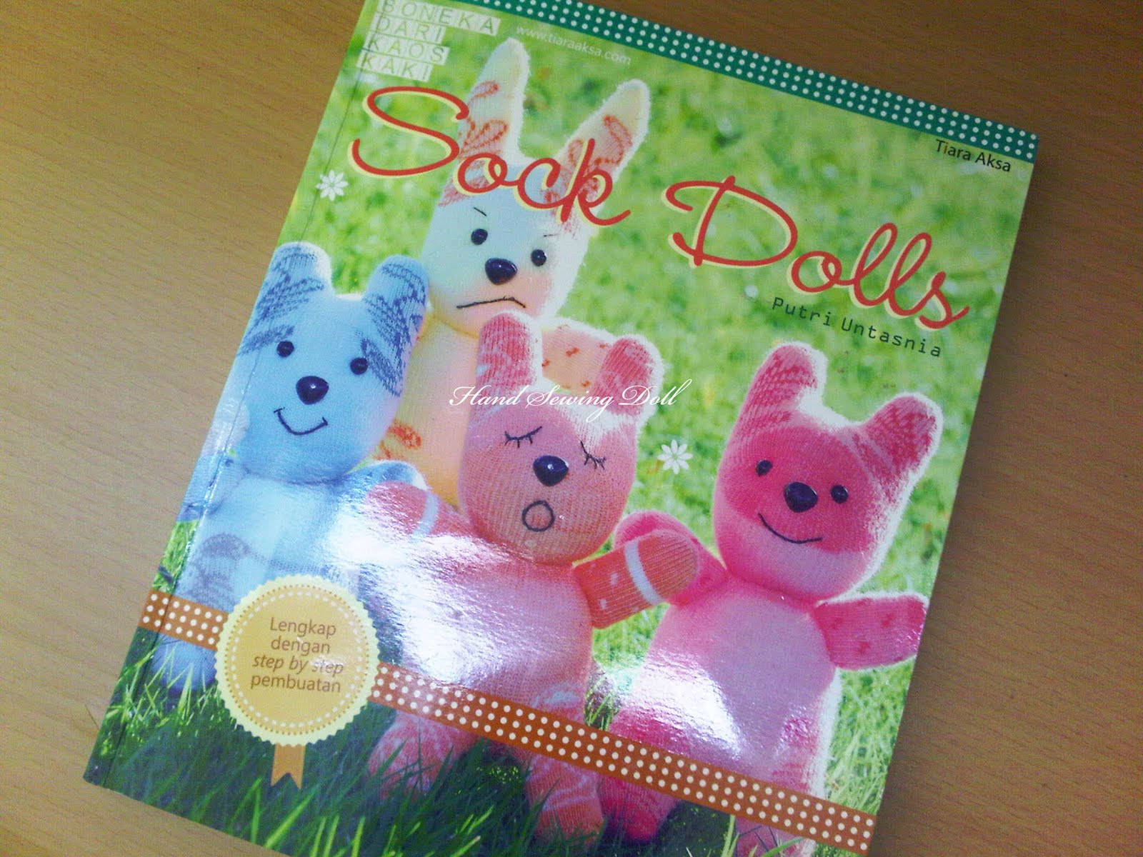 Hand Sewing Doll Membuat Boneka (Sock Dolls)