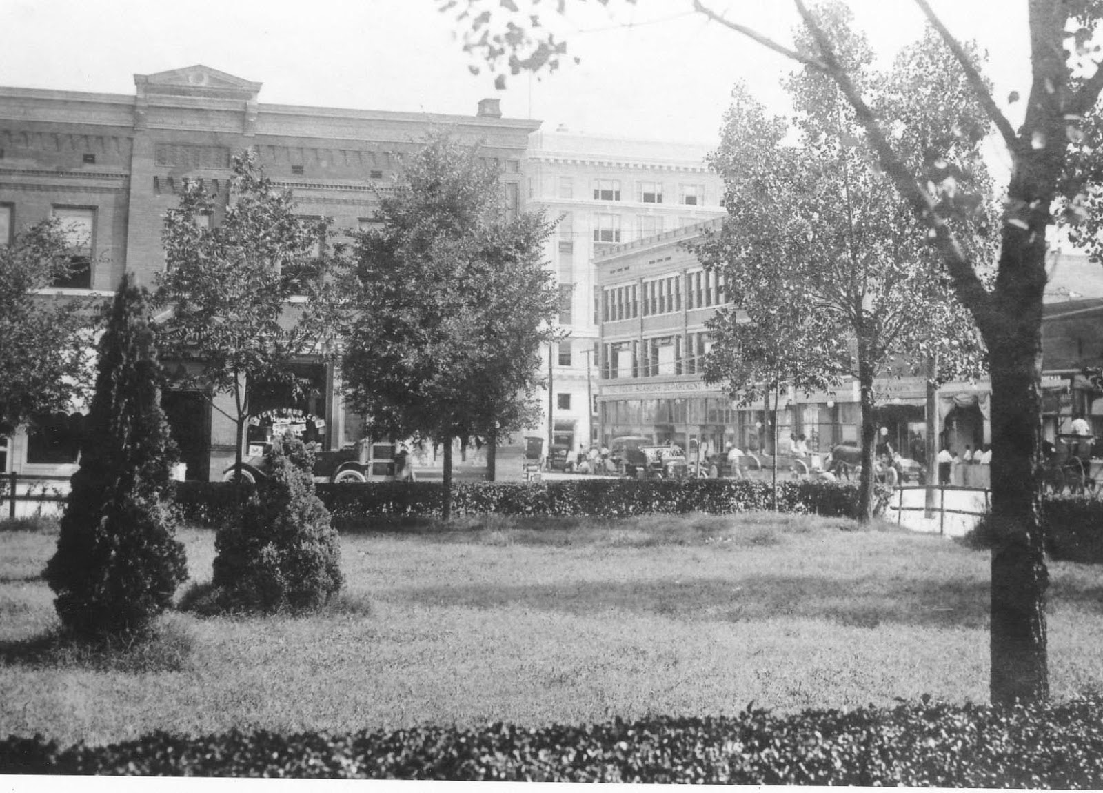 IMAGES OF OUR PAST COURTHOUSE SQUARE LOOKING SOUTH, CA. 1915 DUBLIN