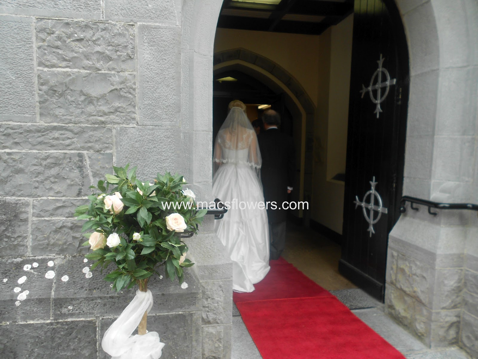 Wedding Flowers, County Clare, Ireland Wedding flowers at Monaleen