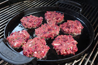 Einseitig gegrilltes Tatar aus der Hüfte