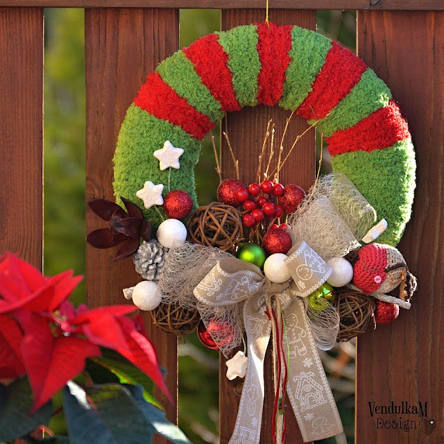 Crochet christmas wreath