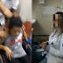 Mulher morre à espera de atendimento enquanto médica é flagrada no celular