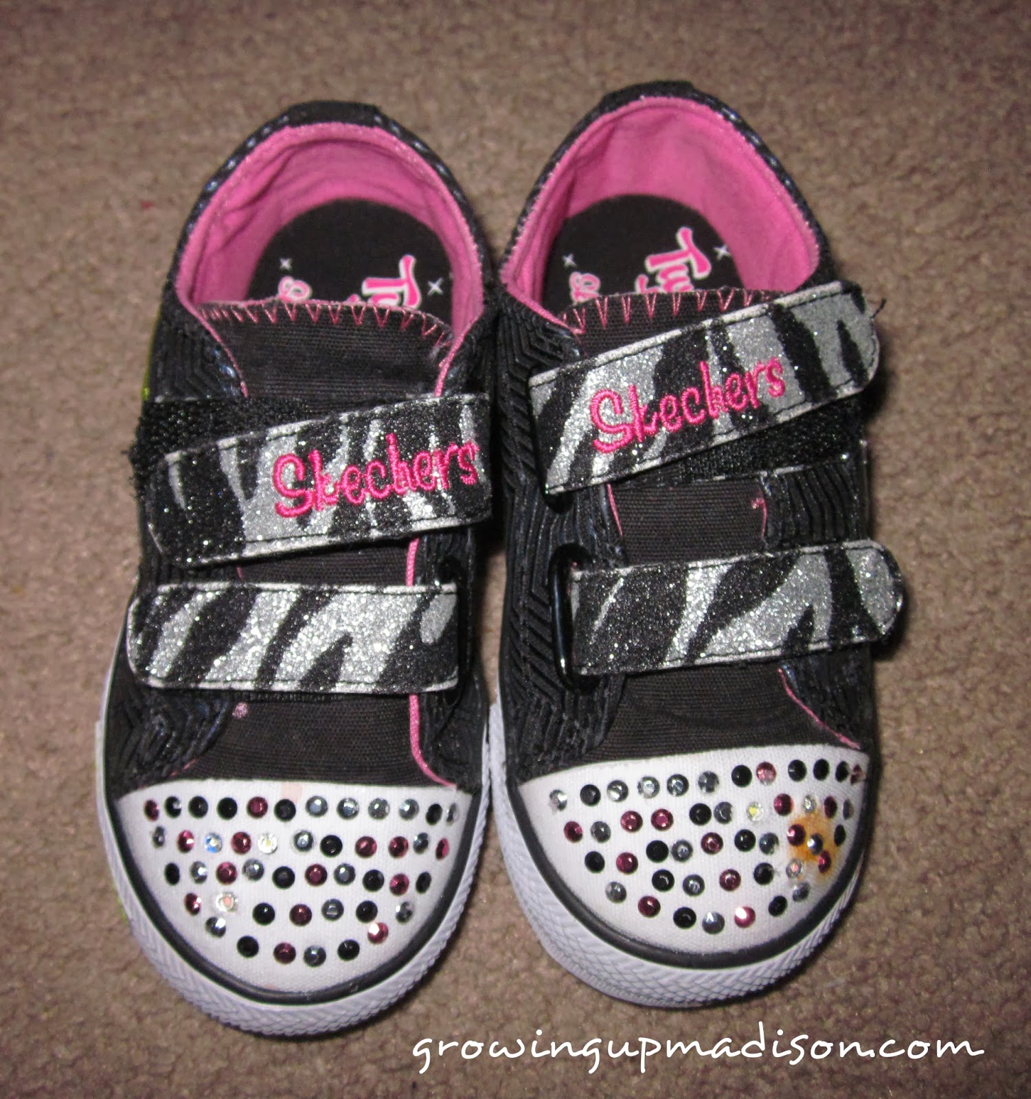 Skechers twinkle toes won't light up Clearance