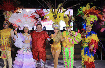 Presentan Reyes Electos del Carnaval Cozumel un gran espectáculo de manera gratuita 