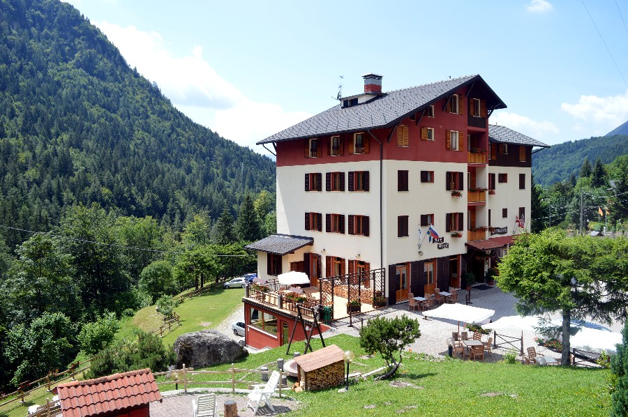 Hotel Orobie Alps Resort, un soggiorno benessere nel verde ...