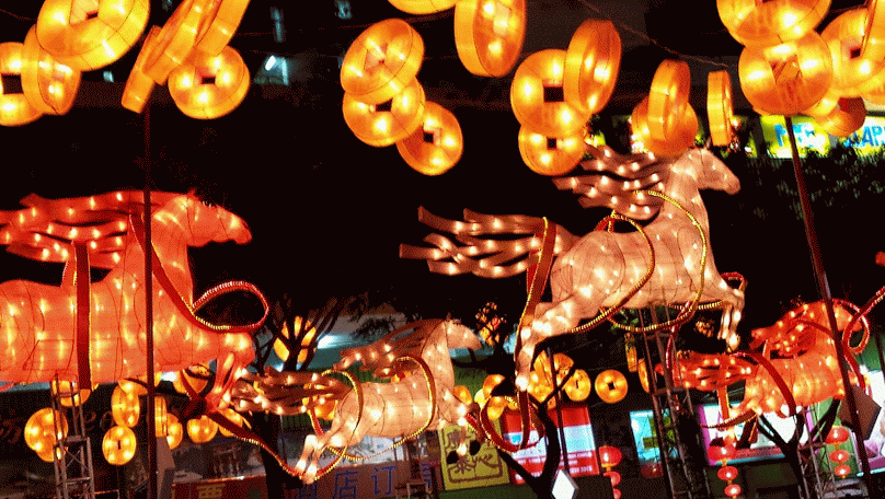 Singapore chinatown night market in evening twilight, pagoda street Street Food Warms Your Heart: Chinese Lunar New Year of the Horse 2014
