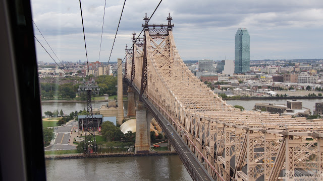 The Roosevelt Island Tramway - vista da Queensboro Bridge