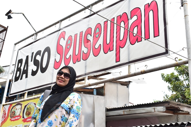 wisata kuliner bakso seuseupan di kota hujan bogor nurul sufitri mom lifestyle blogger traveling