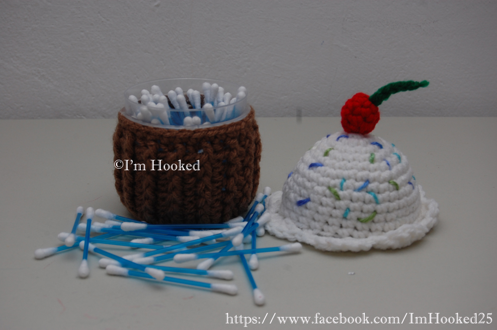 Free Crochet Pattern: Cupcake Container