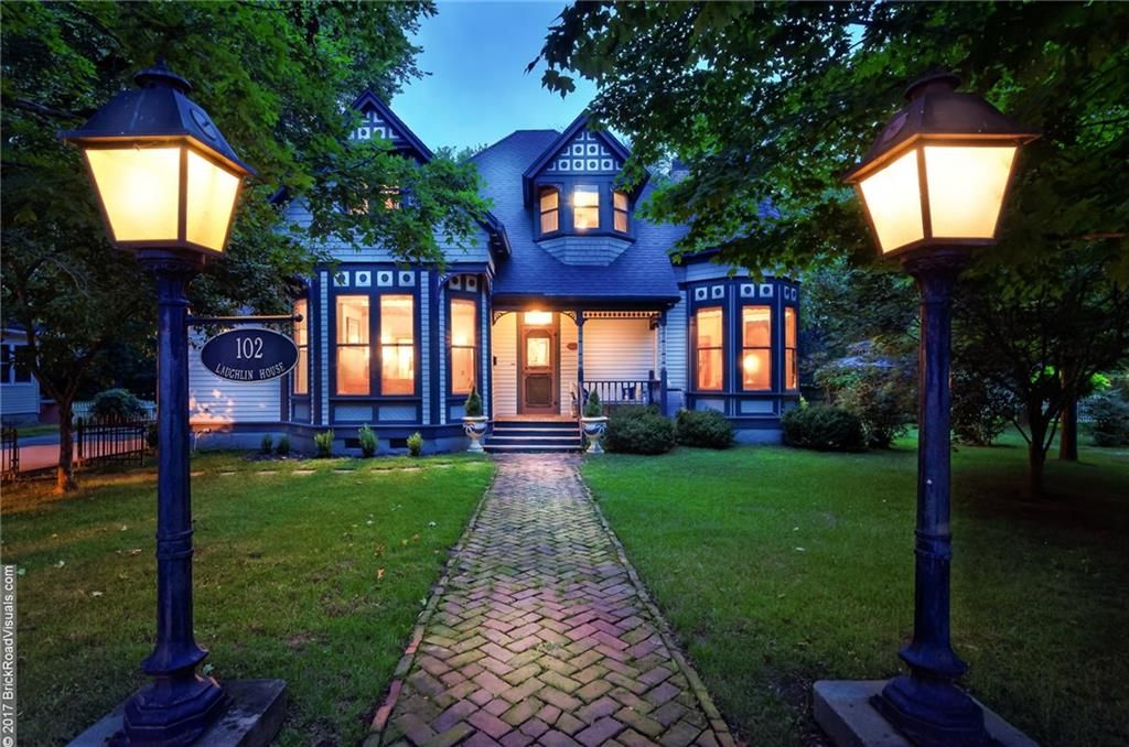 Sweet House Dreams Laughlin House, 1891 Victorian Bed and Breaksfast