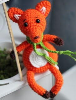 http://translate.googleusercontent.com/translate_c?depth=1&hl=es&rurl=translate.google.es&sl=ru&tl=es&u=http://amigurumik.com/lis-hranitel-amigurumi-ukrashenie-dlja-akvafermy/&usg=ALkJrhgeioh2JgnuTncLz1Whcv8spgR1fQ