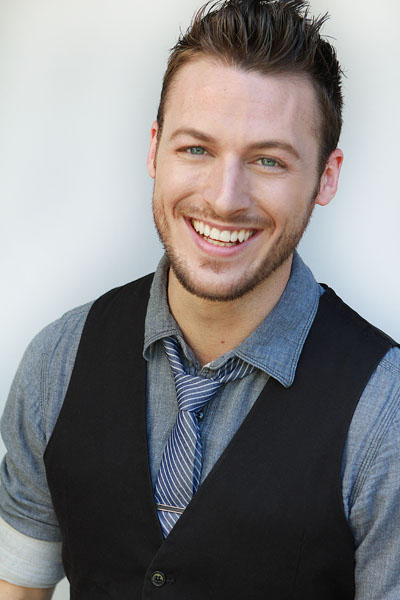 Модель джастин. Michael justin. Justin michael. Брутальный седой мужчина. Justin michael.